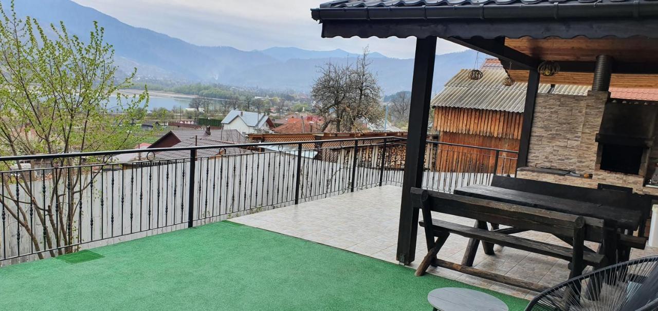 Casa Yla Villa Piatra Neamt Bagian luar foto