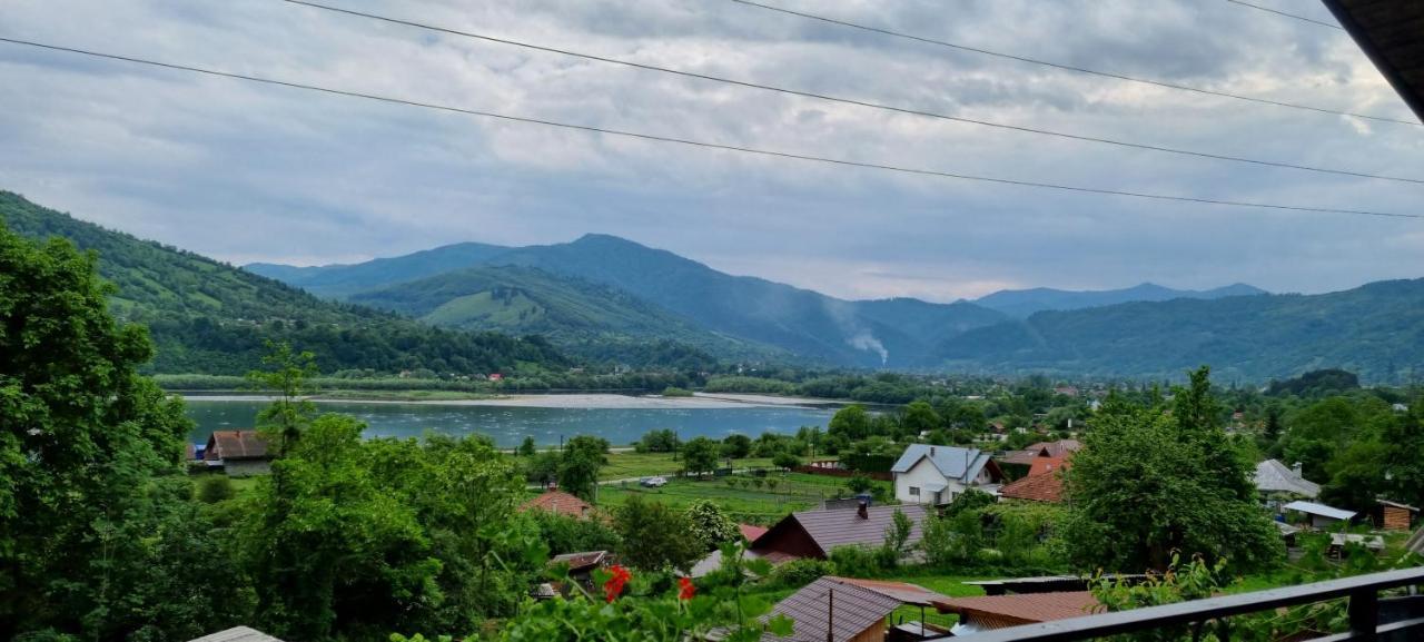 Casa Yla Villa Piatra Neamt Bagian luar foto