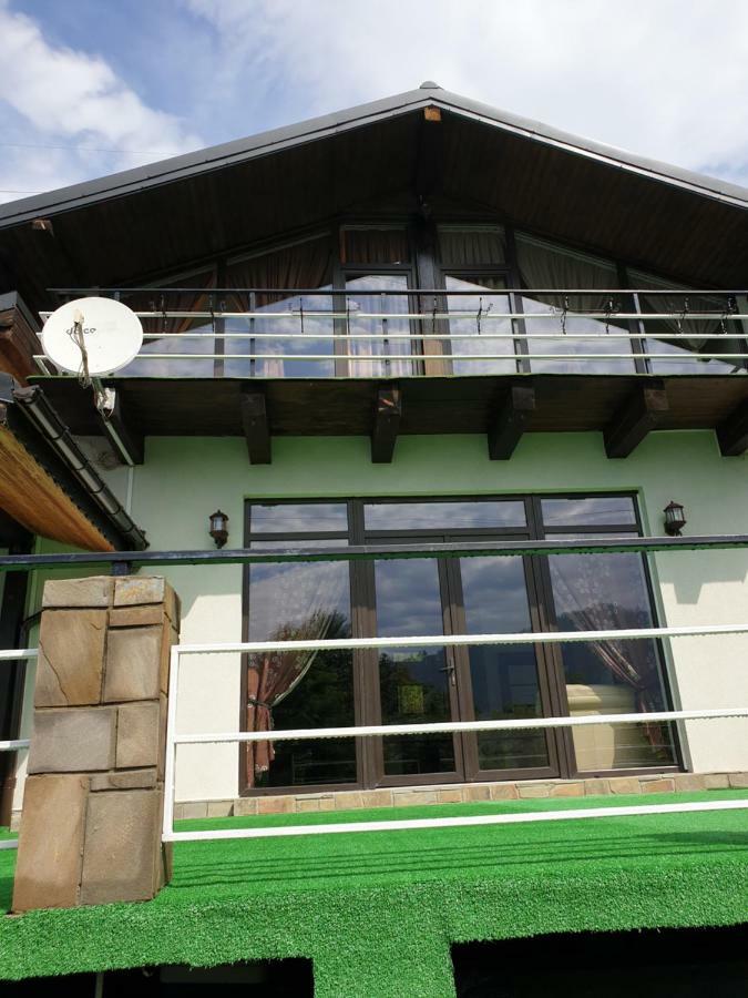 Casa Yla Villa Piatra Neamt Bagian luar foto