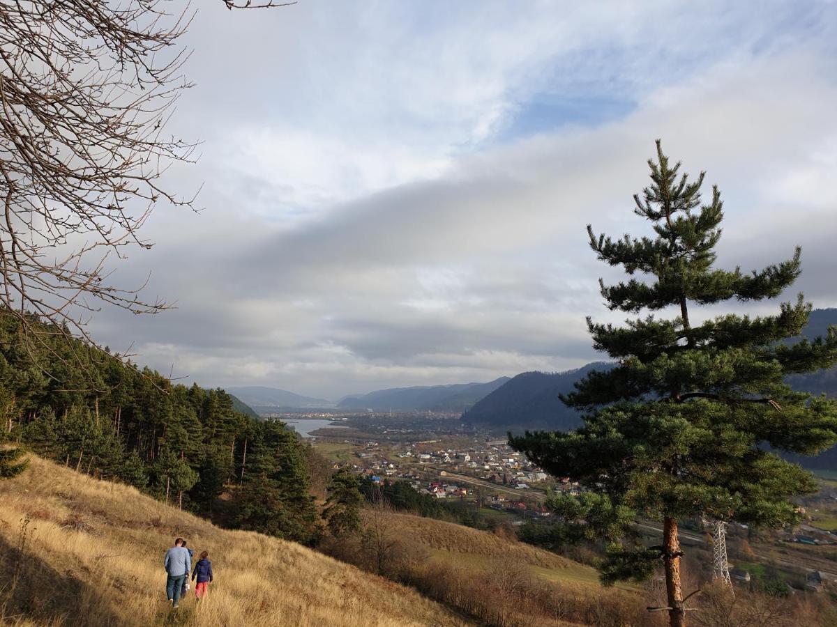 Casa Yla Villa Piatra Neamt Bagian luar foto